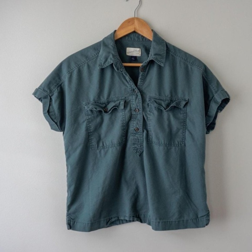 Universal Thread Green Short Sleeve Camp Shirt Top‎